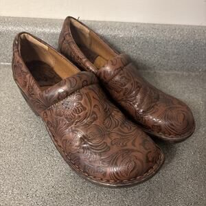 BOC Women's Peggy Brown Paisley Tooled Clog Mule Shoes Sz 9M